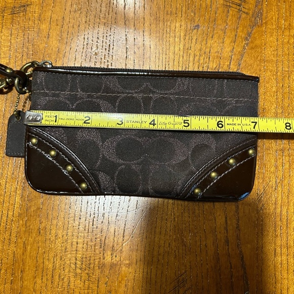 Coach Signature C Elegant Brown Wristlet with Gold Studs EUC! - Picture 11 of 12